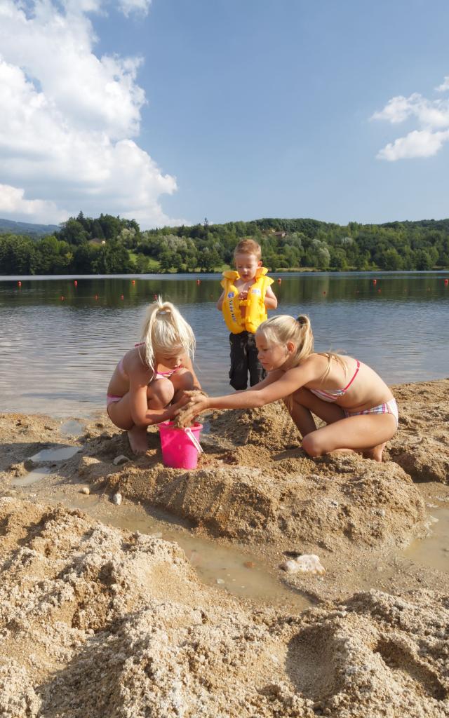 Baignade au lac d'Aubusson