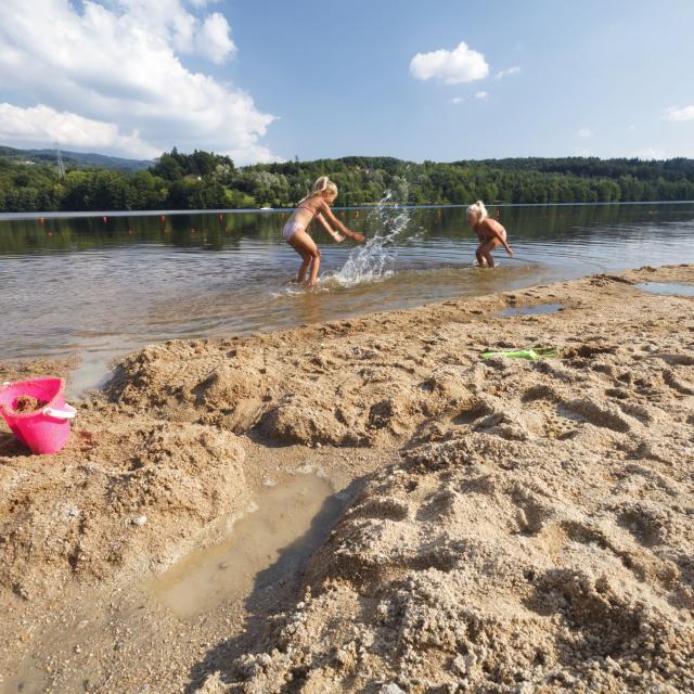 Baignade au lac d'Aubusson