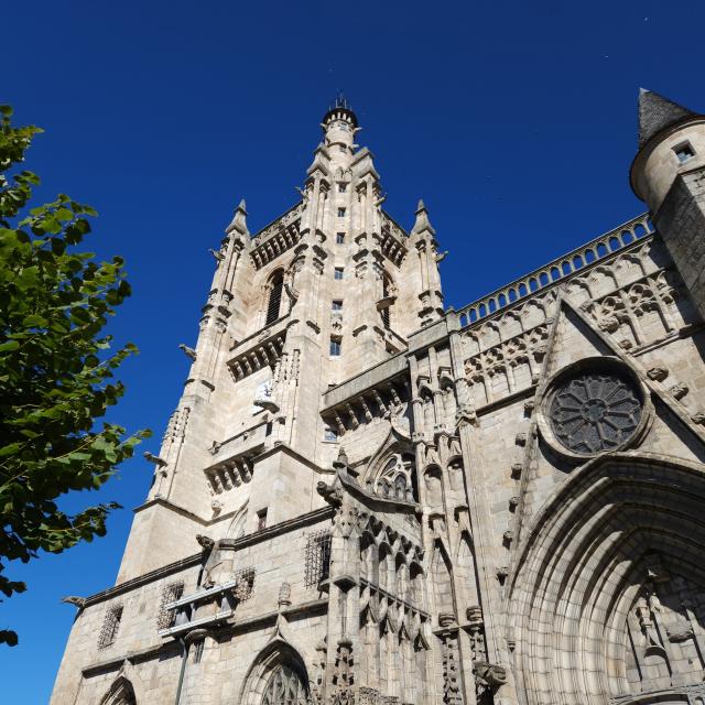 Ambert façade sud église Saint-Jean