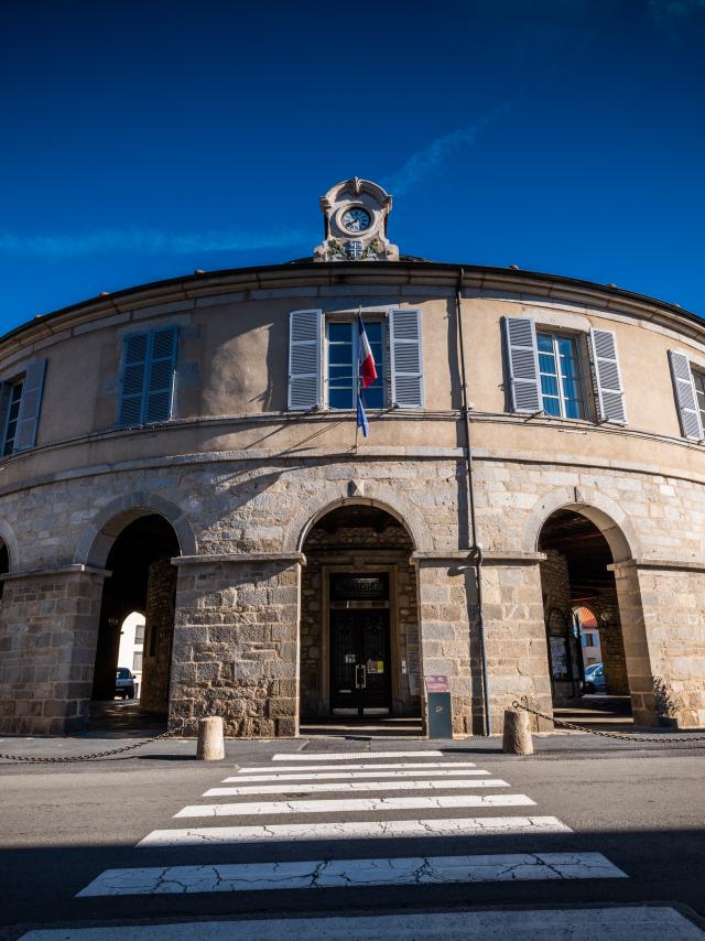 Ambert mairie ronde 1