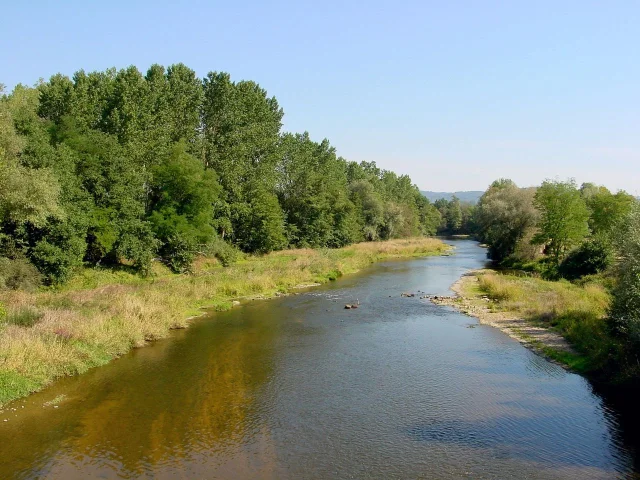 La Dore A Puy Guillaume Credit Pnrlf